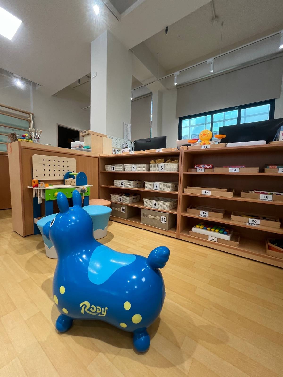 桃園市青溪國小附幼提供幼兒遊戲小角落

