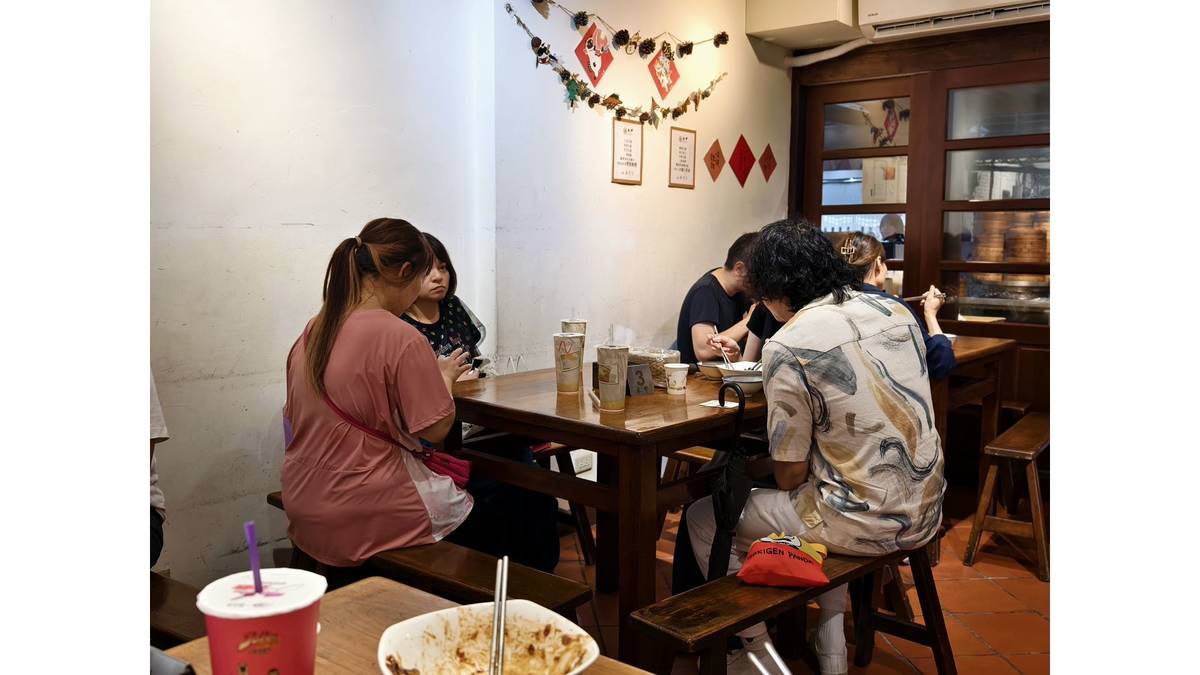 南機場夜市，禾甲臭豆腐名店