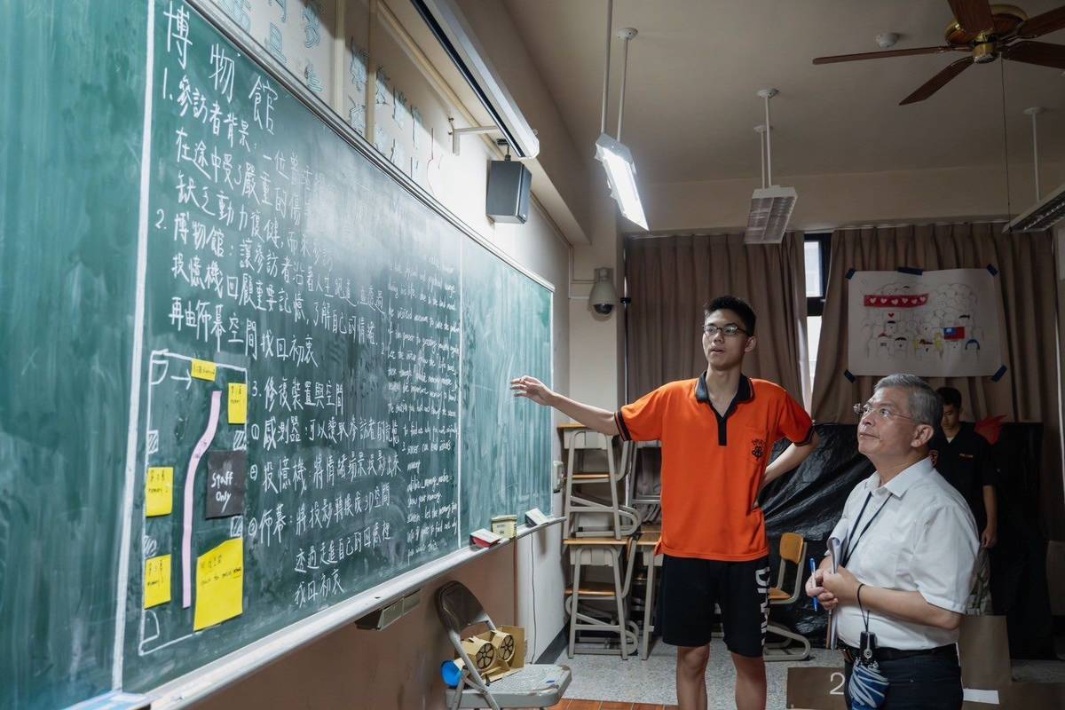 大安高工鼓勵學生跨科別、跨學校組隊參賽，發揮多元專長