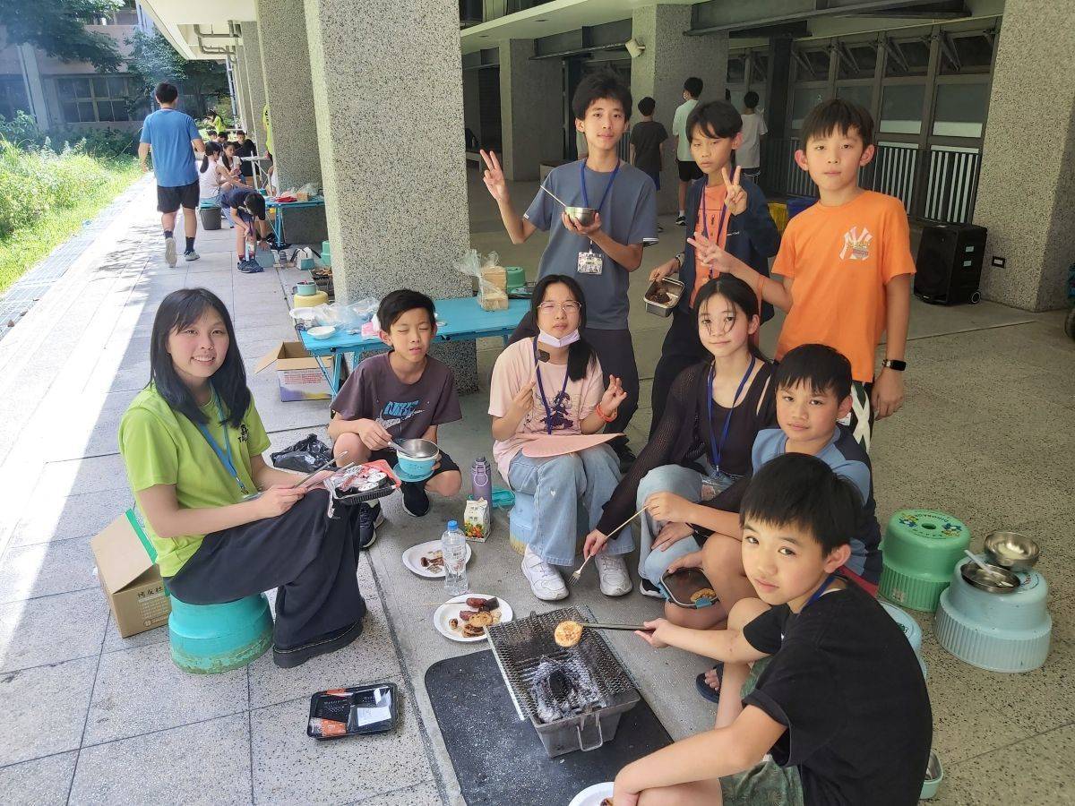 結業式的歡樂自助BBQ烤肉派對