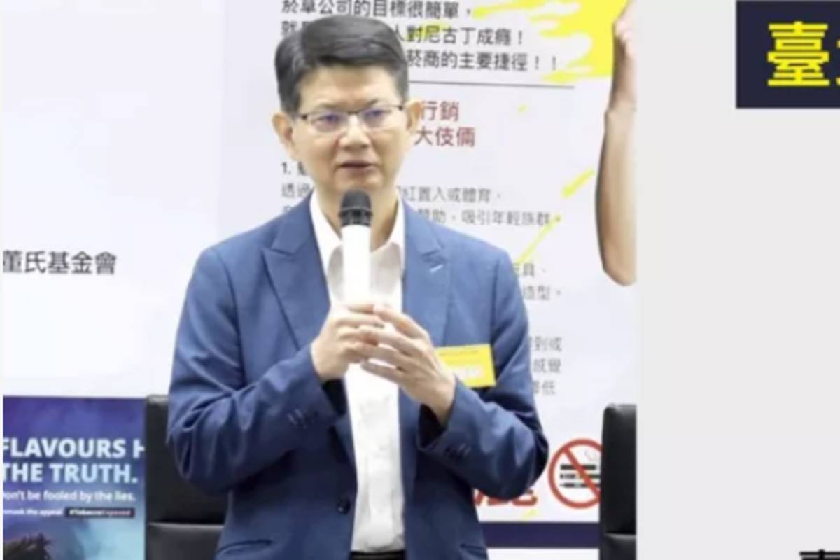 臺北市衛生局長黃建華表示，北市高中以下學校周邊50公尺內全面禁止販售加熱菸品
