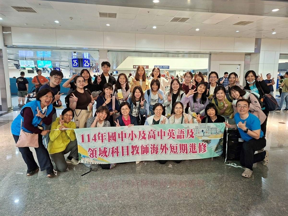 加拿大維多利亞大學音樂A班從桃園國際機場帶著專業熱忱與學習使命啟程