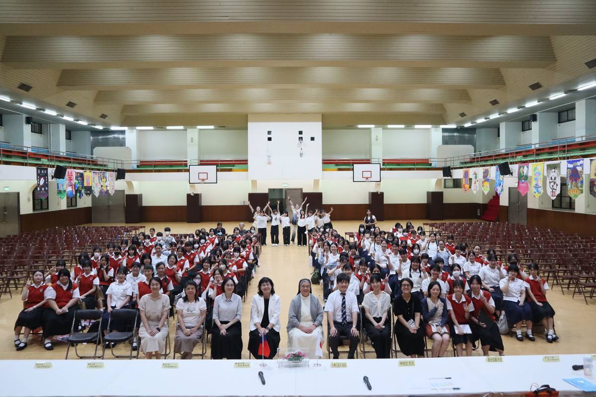 日本光之丘女高參訪靜修中學
