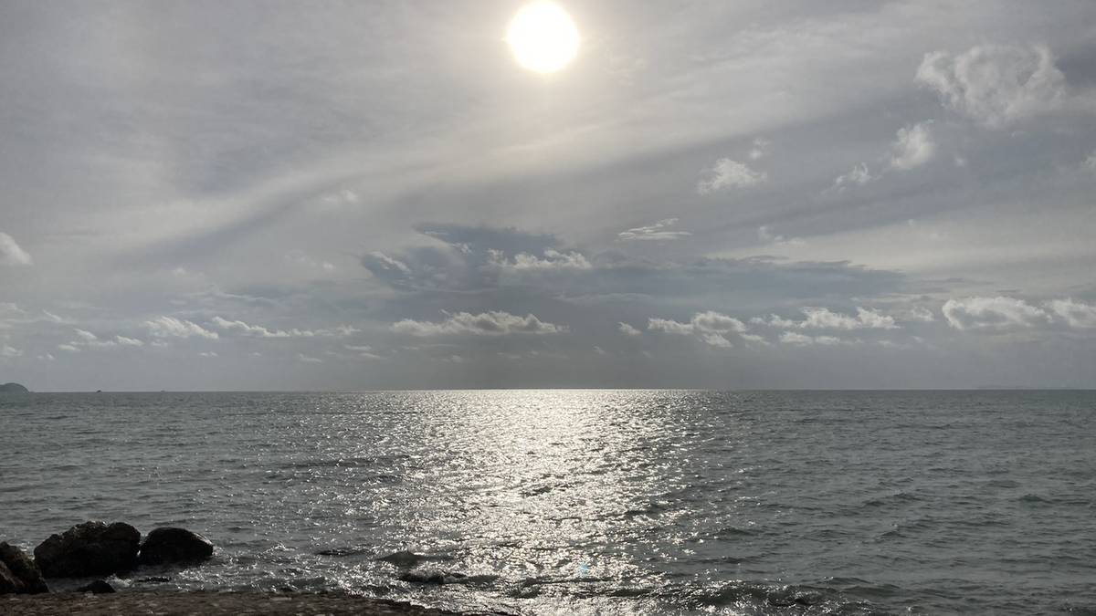 泰國芭達雅的海邊夕照