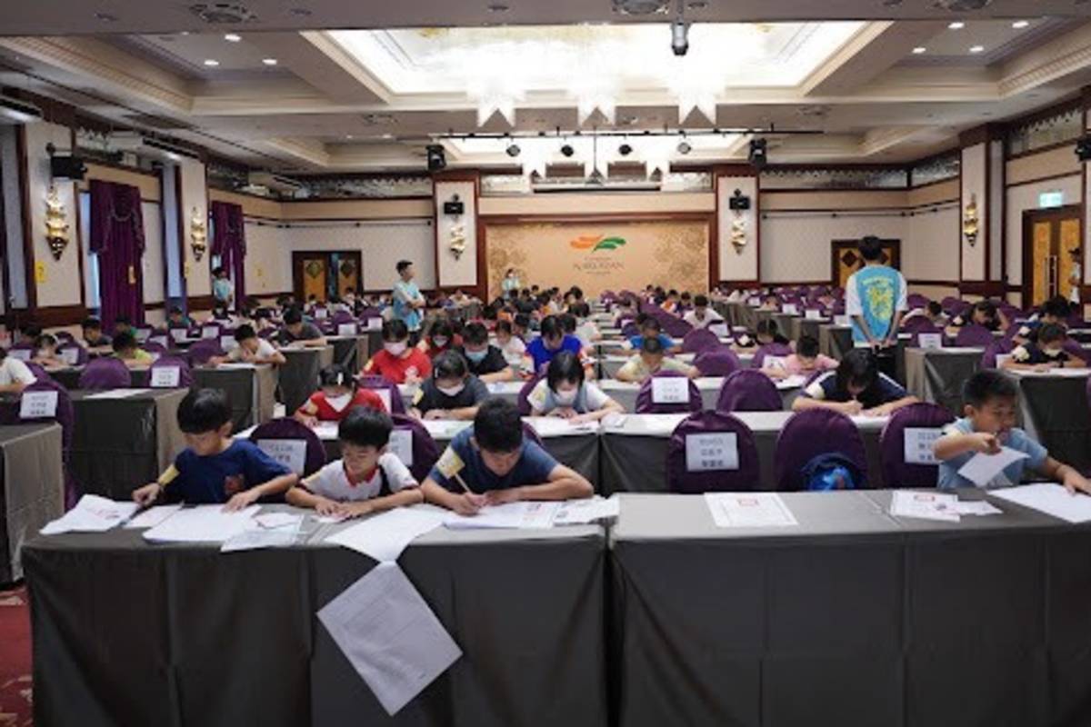 臺東初賽分學童組、青少年組、青年組及社會組等四個組別，大家都非常認真作答。