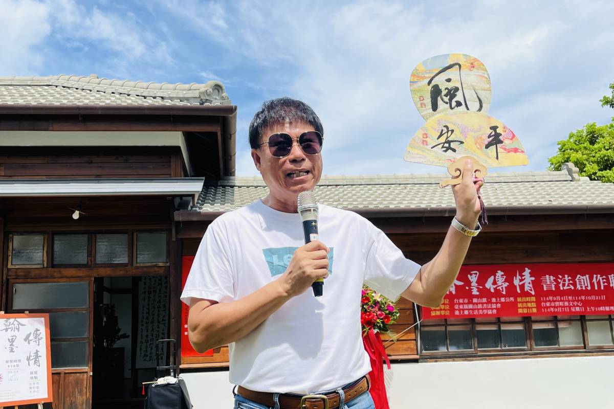 陳銘風市長在致詞時說，他是第一次體驗漆扇這種藝術創作，感覺非常新鮮有趣。