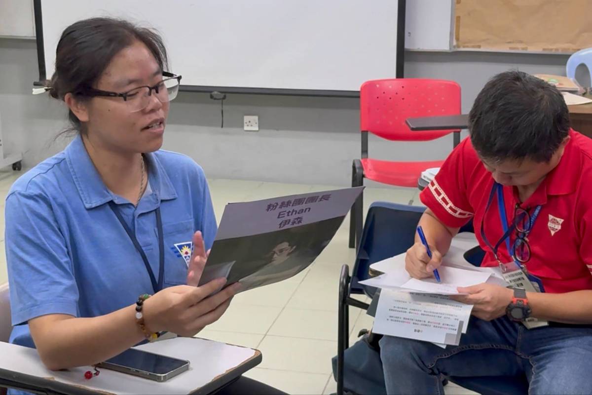 種子教師的培訓上，除傳達媒體素養概念，透過實際的教學演練及角色扮演，提升學生學習的專注度。(臺師大提供)
