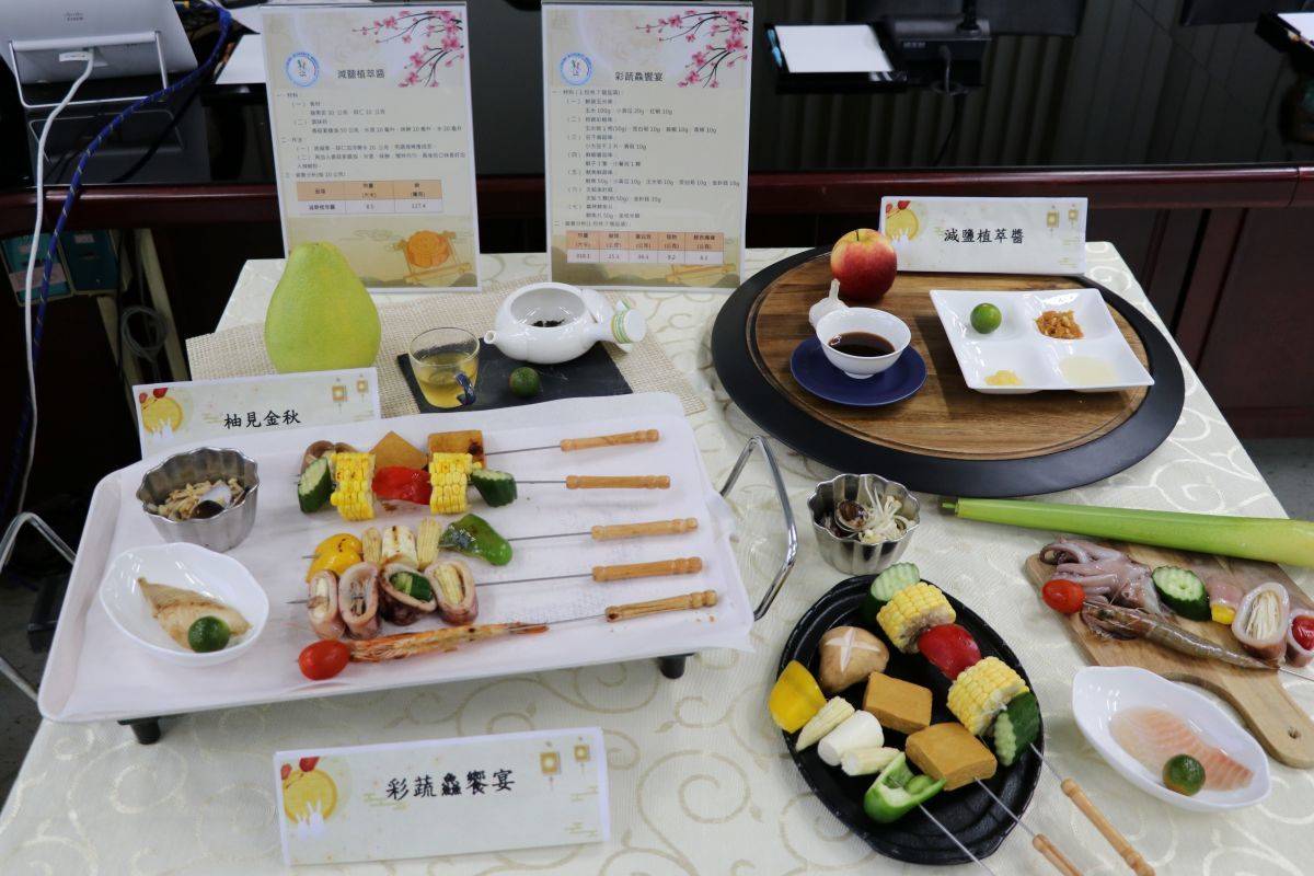 朱卉安營養師結合均衡營養及低碳飲食理念，用在地食材設計健康又美味的中秋烤肉組合