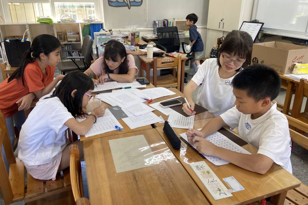 臺北市葫蘆國小培訓硬筆書法選手，在今年臺北市多語文競賽中獲得優異成績

