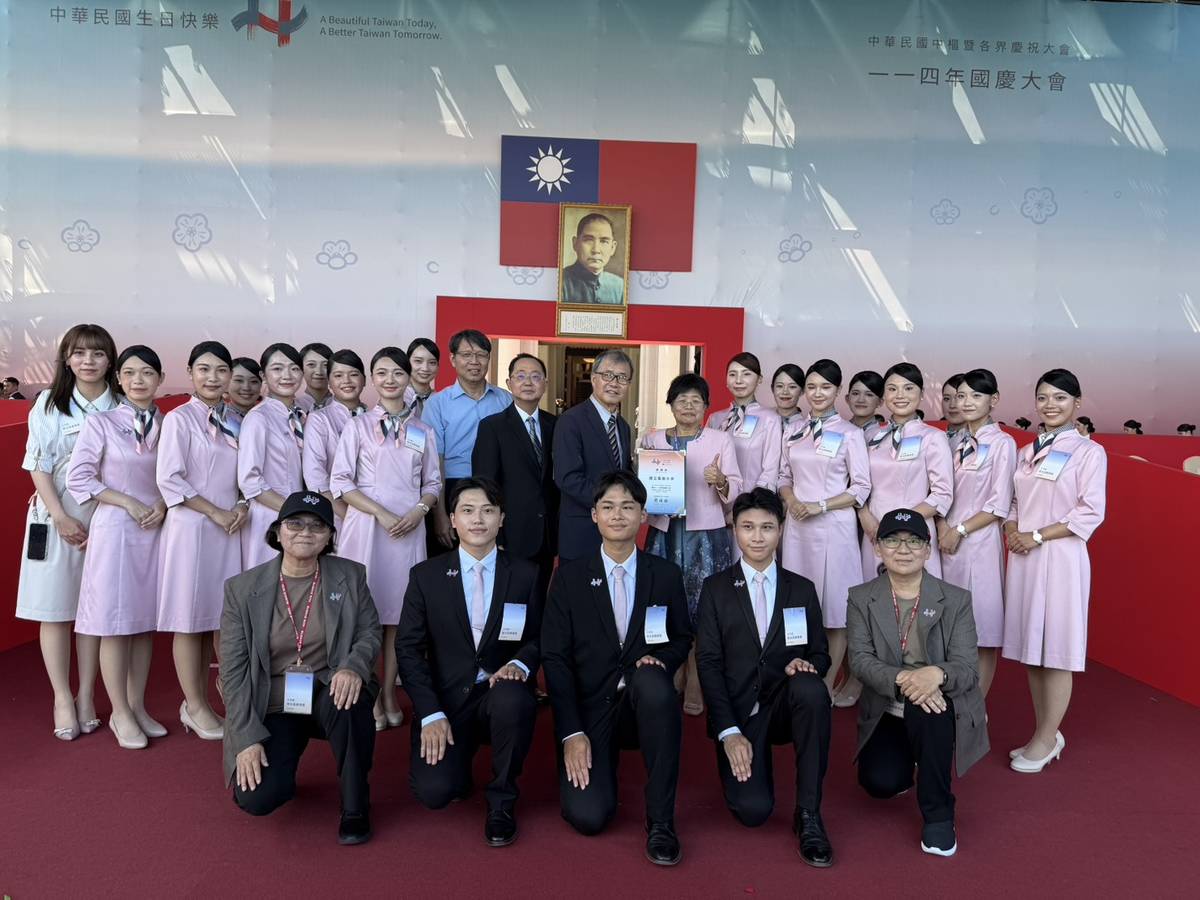 國立台南大學禮賓人員 (教育部提供)