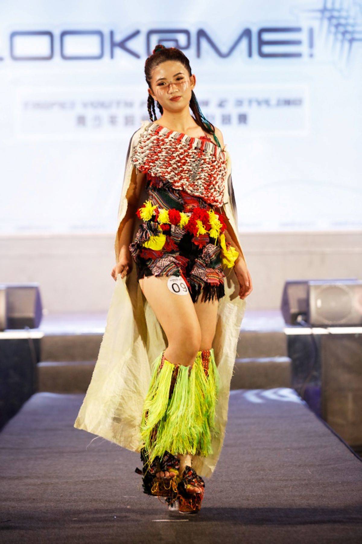 桃園市治平高中團隊作品《呼山彩音》勇奪高中職整體造型組金獎