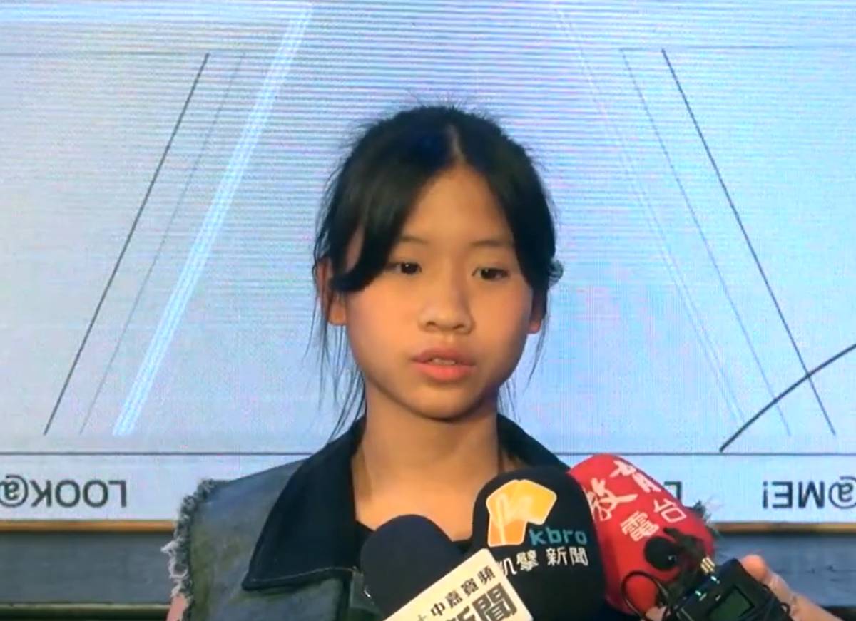 臺中市衛道高中國中部學生沈詩芸以韓團服裝為靈感，呈現街頭青春足跡與獨特創意