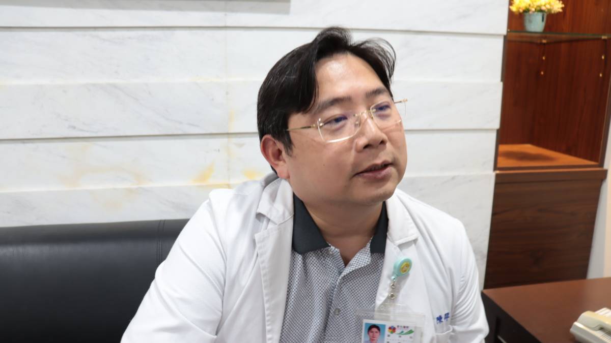 醫師提醒大家長輩失智症與憂鬱症初期症狀相似要注意(圖片來源：彰化醫院提供)