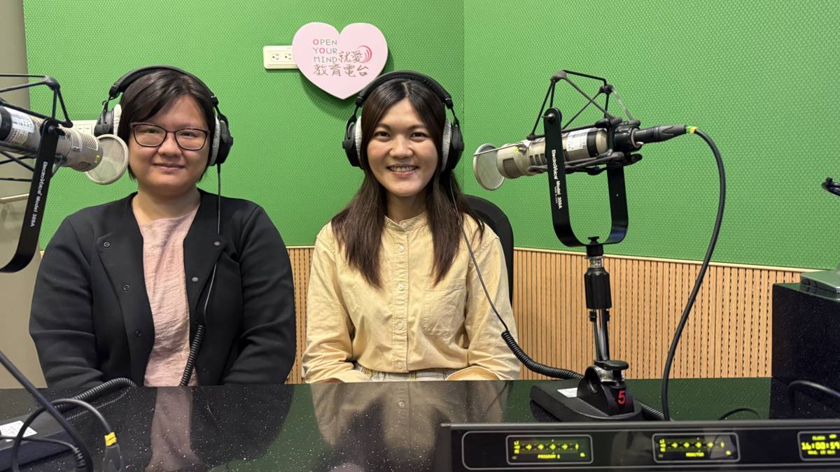 臺中市立美術館教育推廣組吳霈瑀組長、臺中市立圖書館林秀暖課長，介紹綠美圖開館前多項暖身活動！