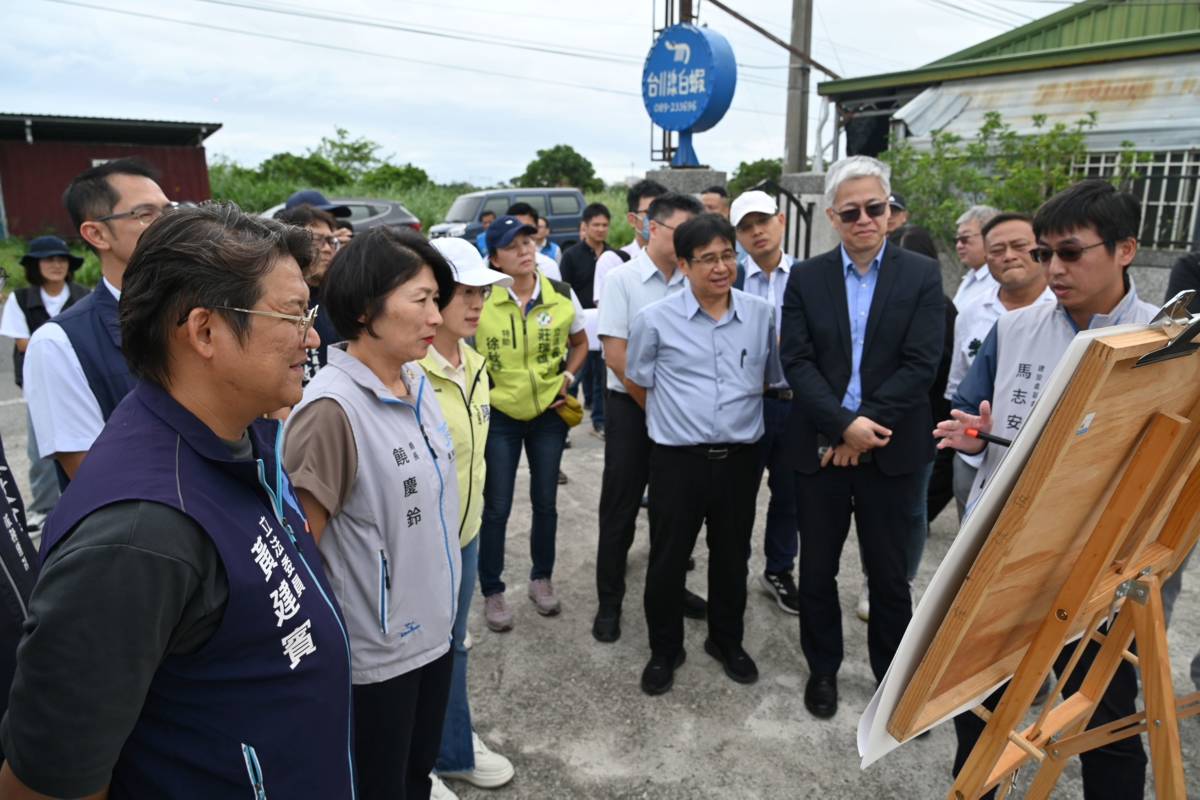 立法院內政委員會由召集委員黃建賓安排率團到臺東，實地視察雨水下水道建設推動進度，臺東縣長饒慶鈴到場爭取臺東市區、南王地區易淹水地段改善經費，展現中央與地方攜手治水的決心。