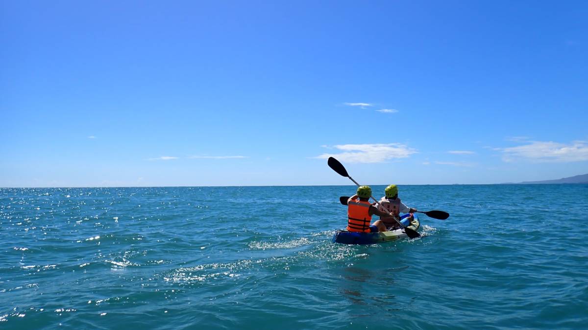 臺東縣長濱國中的「海子」們揚帆出航、徜徉海濱！(長濱國中提供)