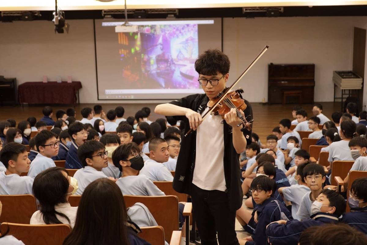 陳冠文講師親自帶來的小提琴演奏，讓「生命的韌性」在音樂裡流動