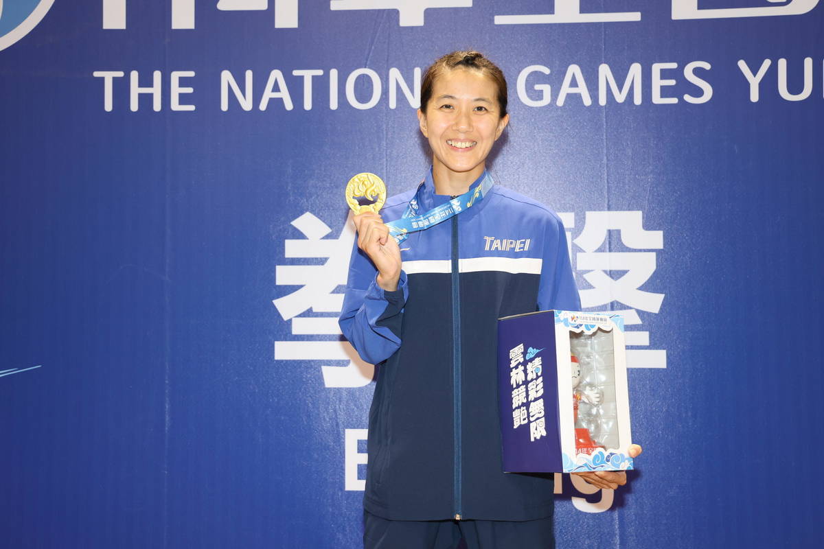 西松高中拳擊教練賓夢婕摘下女子第一量級冠軍