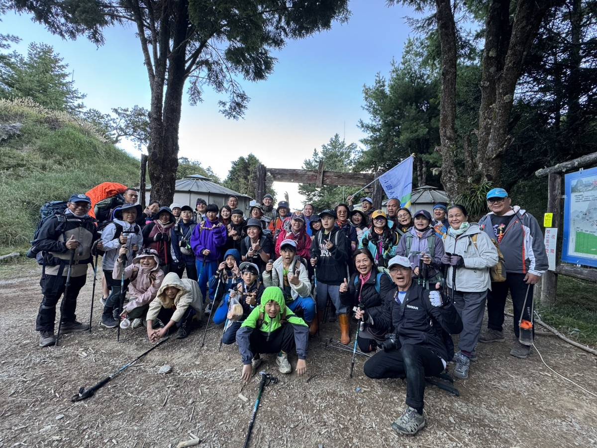 參與活動的成員們用實際行動詮釋了「Gaga」所蘊含的「團結、互助、敬山」精神