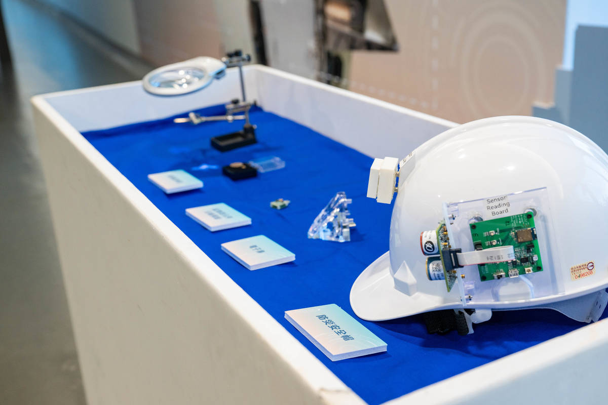 《空氣裡的秘密偵探：智慧微塵感測器》科普特展展場。(國研院國儀中心提供)