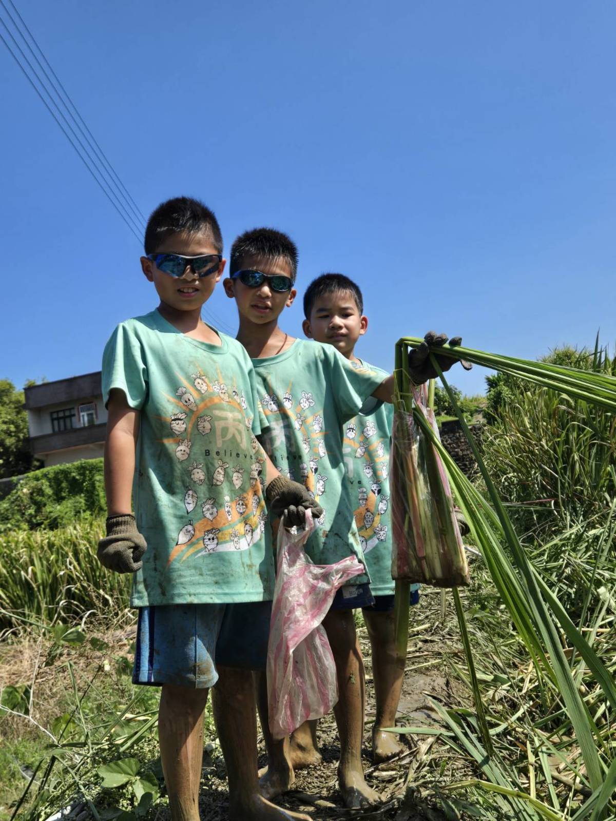 班服上的泥巴這次活動最難忘的回憶
