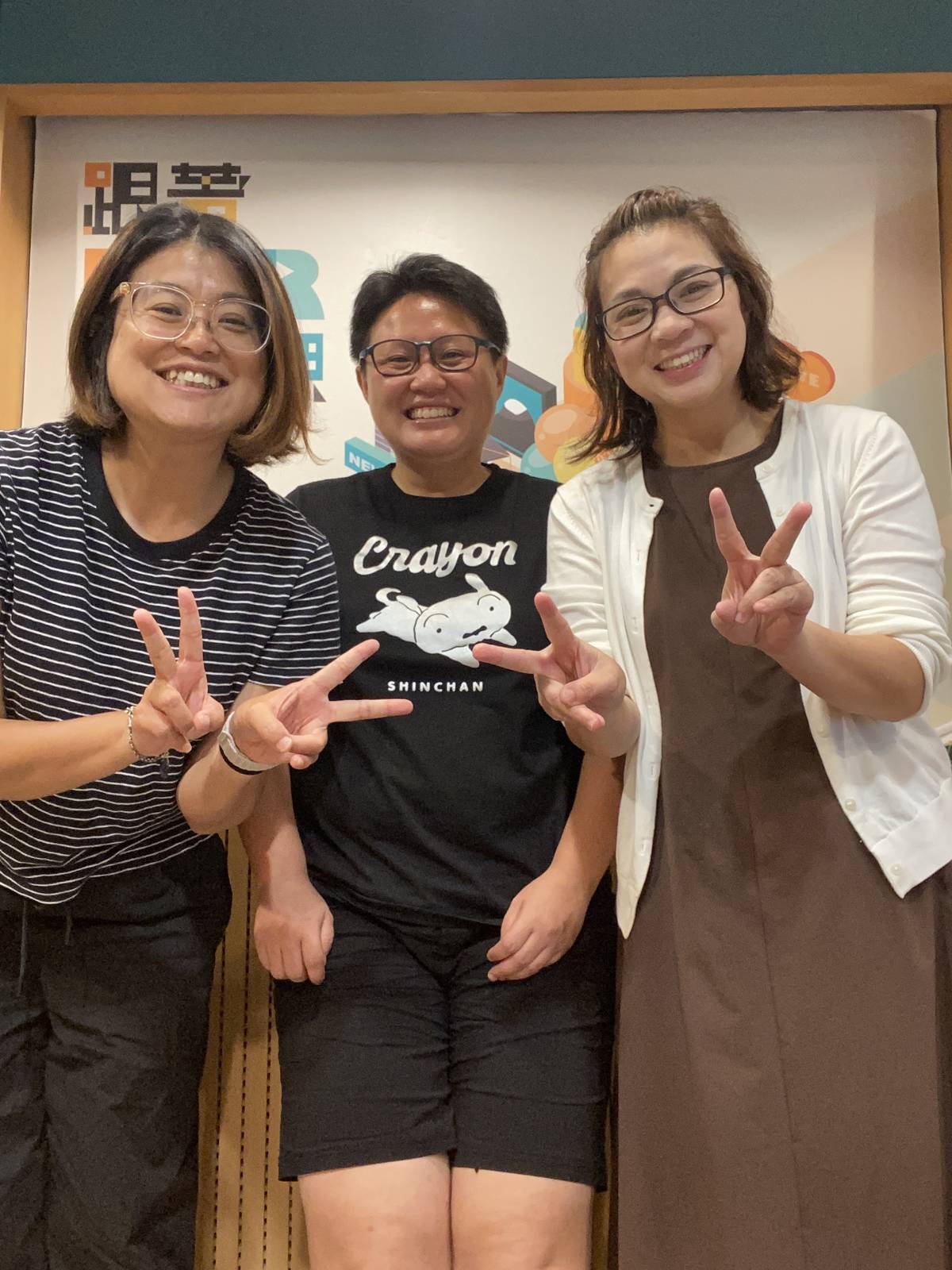 來賓梁德珊和主持人合影