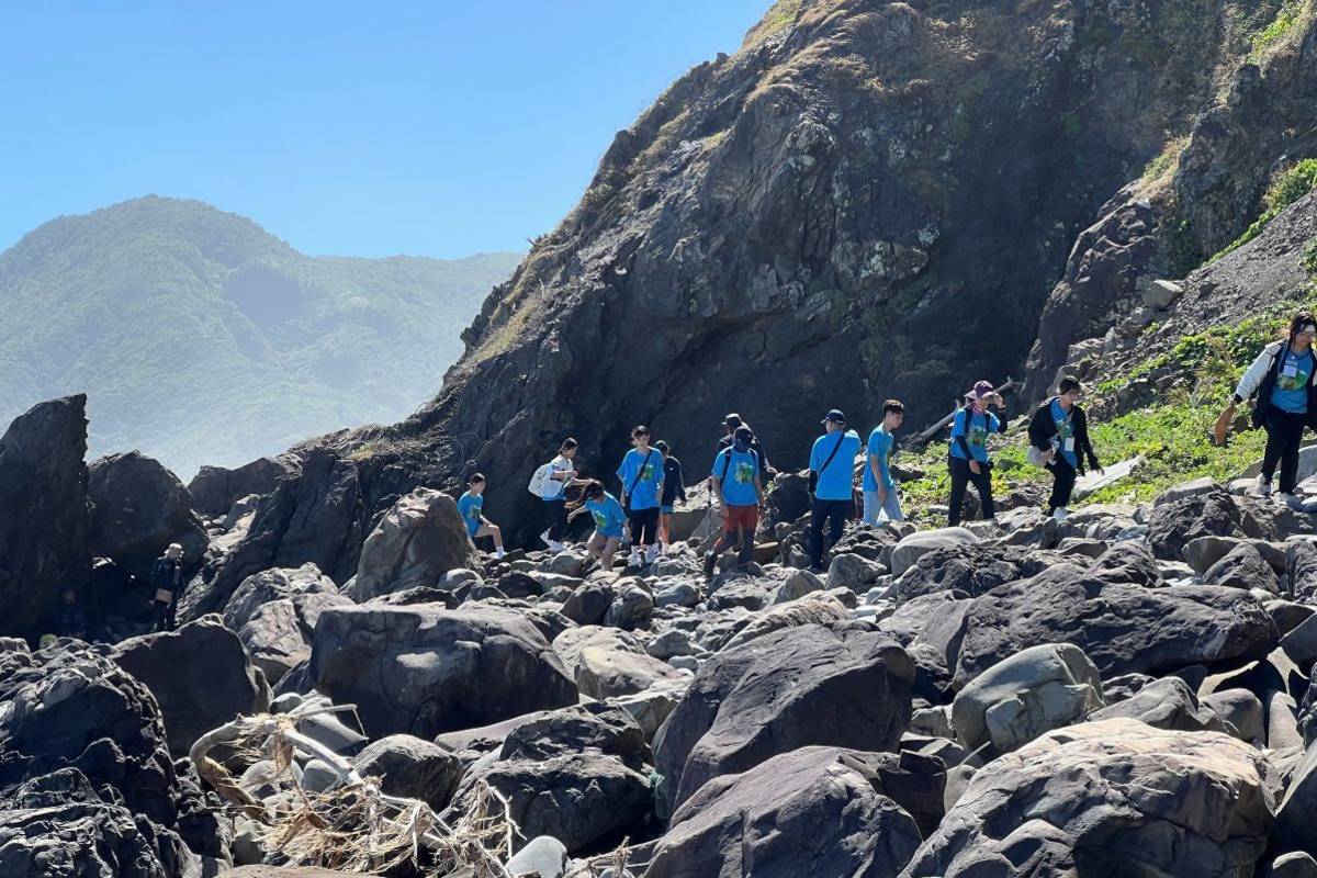 桃園市教育局舉辦「原野探索、古道挑戰」活動，前往屏東阿朗壹古道健行