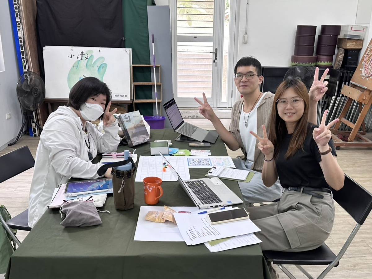 吾所視事團隊進行「再見興糖村：尋找消失的村落」解謎桌遊製作