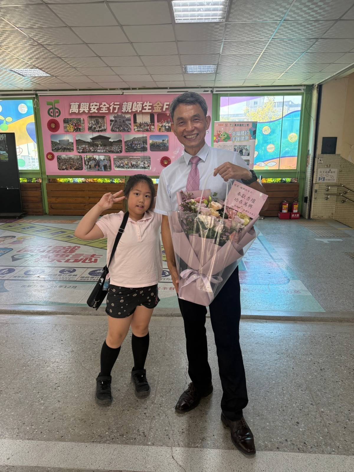 萬興國小蕭建嘉校長表示，王振蓉同學用頭髮傳遞愛，展現了真正的勇氣與同理心