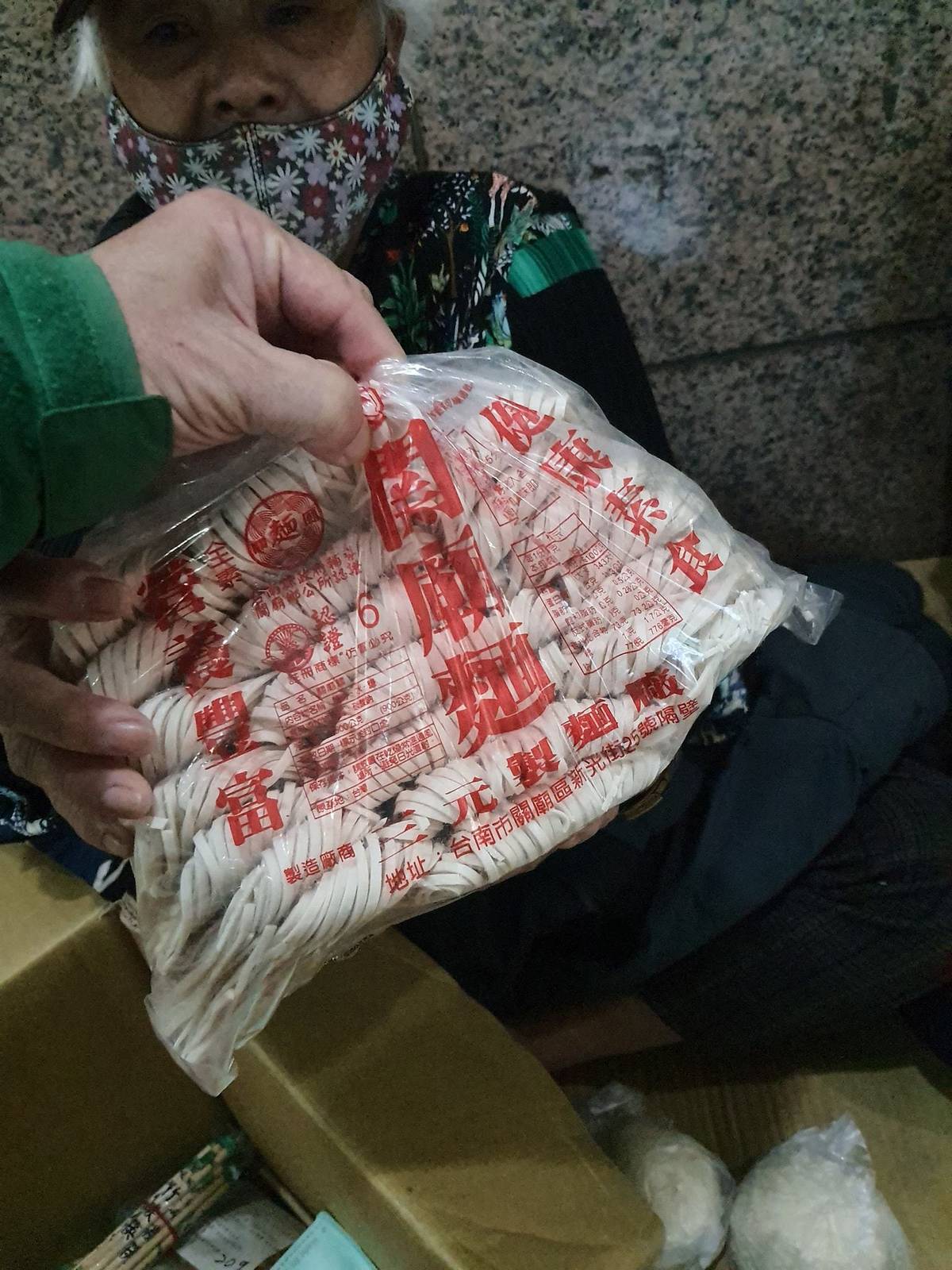 由於發餐健走，賴老師在短短三個月內，健康數值竟奇蹟般地由紅轉正常，連醫師都驚訝！