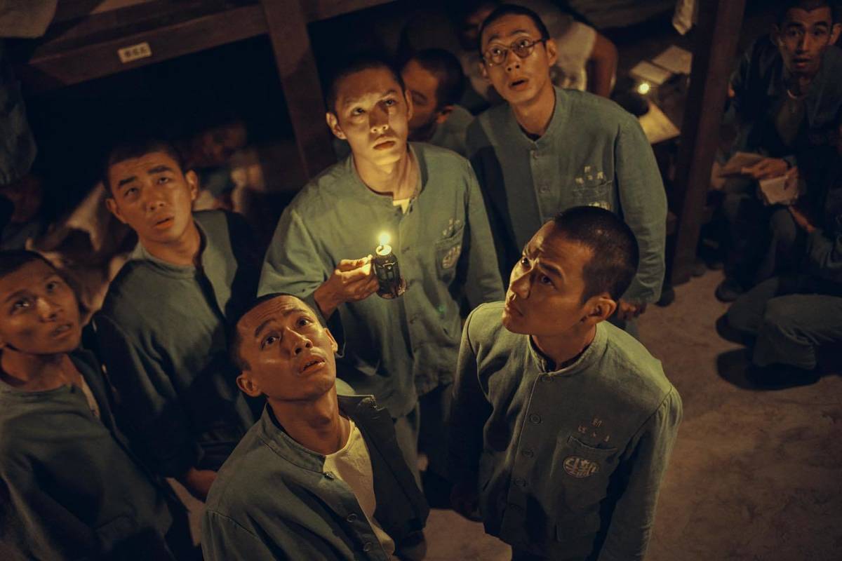 1950年代，一群因思想與當局不同而被羅織罪名移送到綠島囚禁的年輕醫師們，在綠島成立醫務所，人才濟濟、科別齊全，堪稱亞洲當時最強的醫療機構。