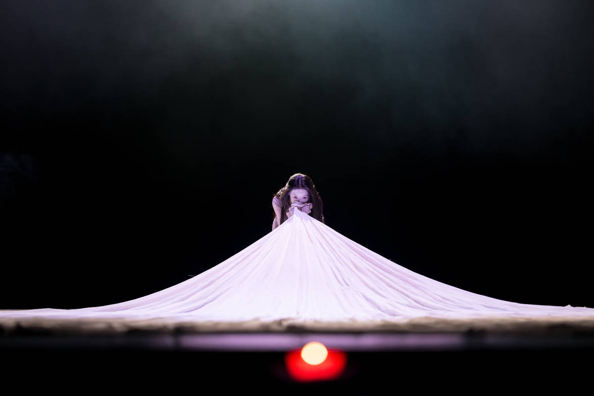 無垢舞蹈劇場《潮》 彩排記者會〈破〉舞作演出（國家兩廳院提供，攝影：張震洲）