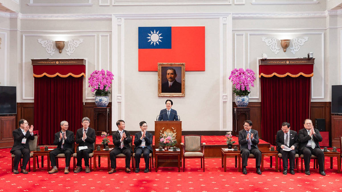 總統肯定基層診所第一線守護國人健康 盼打造健康台灣