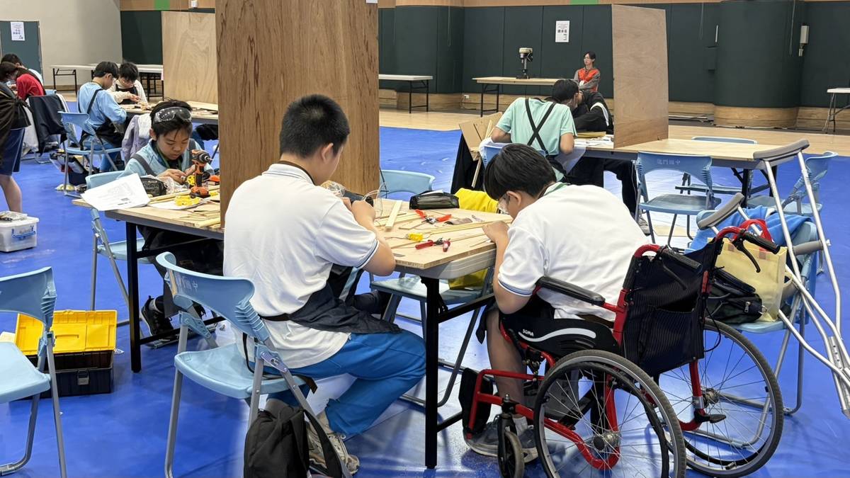 今年以「智慧城市的資源回收物流挑戰」為主題，學生運用工程思維、創意發想完成任務