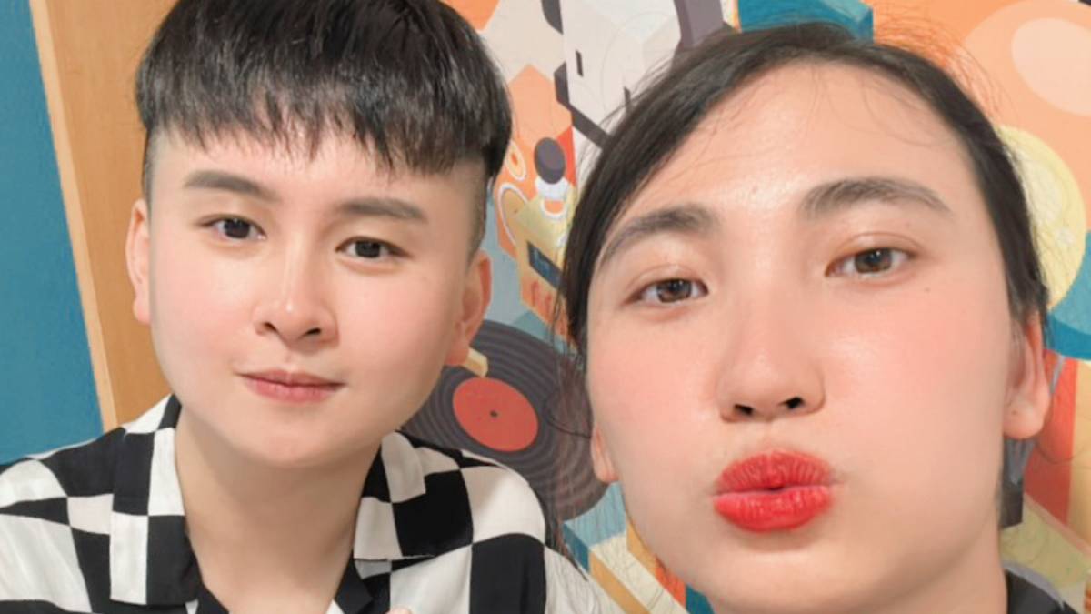 與帥氣的小黃合照～