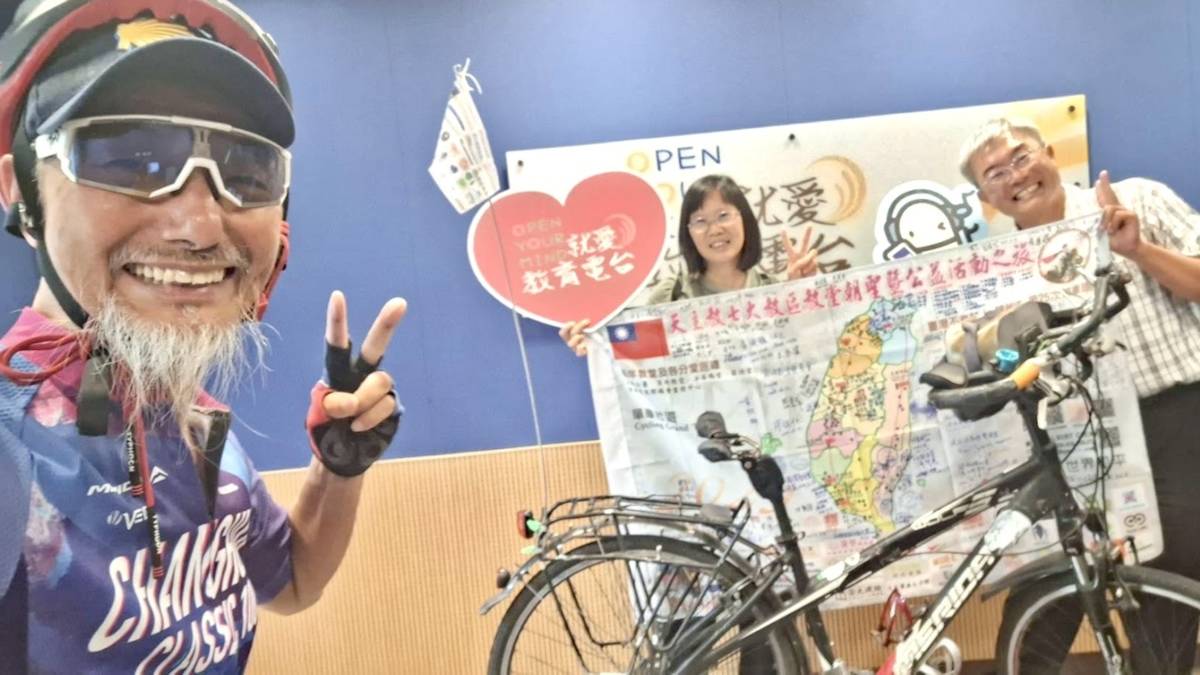 本集主題：讓世界認識台灣的師鐸獎騎士 陳敏先
邀訪來賓：台灣不老騎士 陳敏先

【照片中為的單車就是陪伴陳敏先走過世界五大洲，一起經過25000公里的美利達自行車】