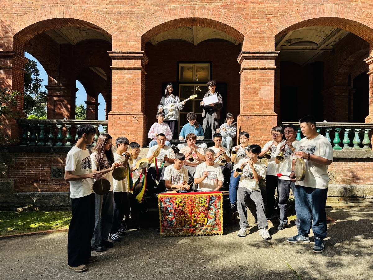 淡古辦戶外音樂會 淡水南北軒與臺大玩轉〈風入松〉