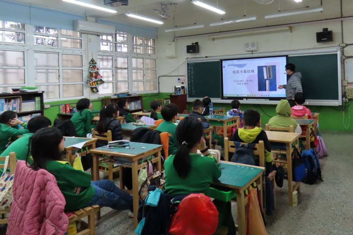 廣興國小設計「水簾科技探究課程」，讓學生瞭解到農業生產環境當中的科技應用