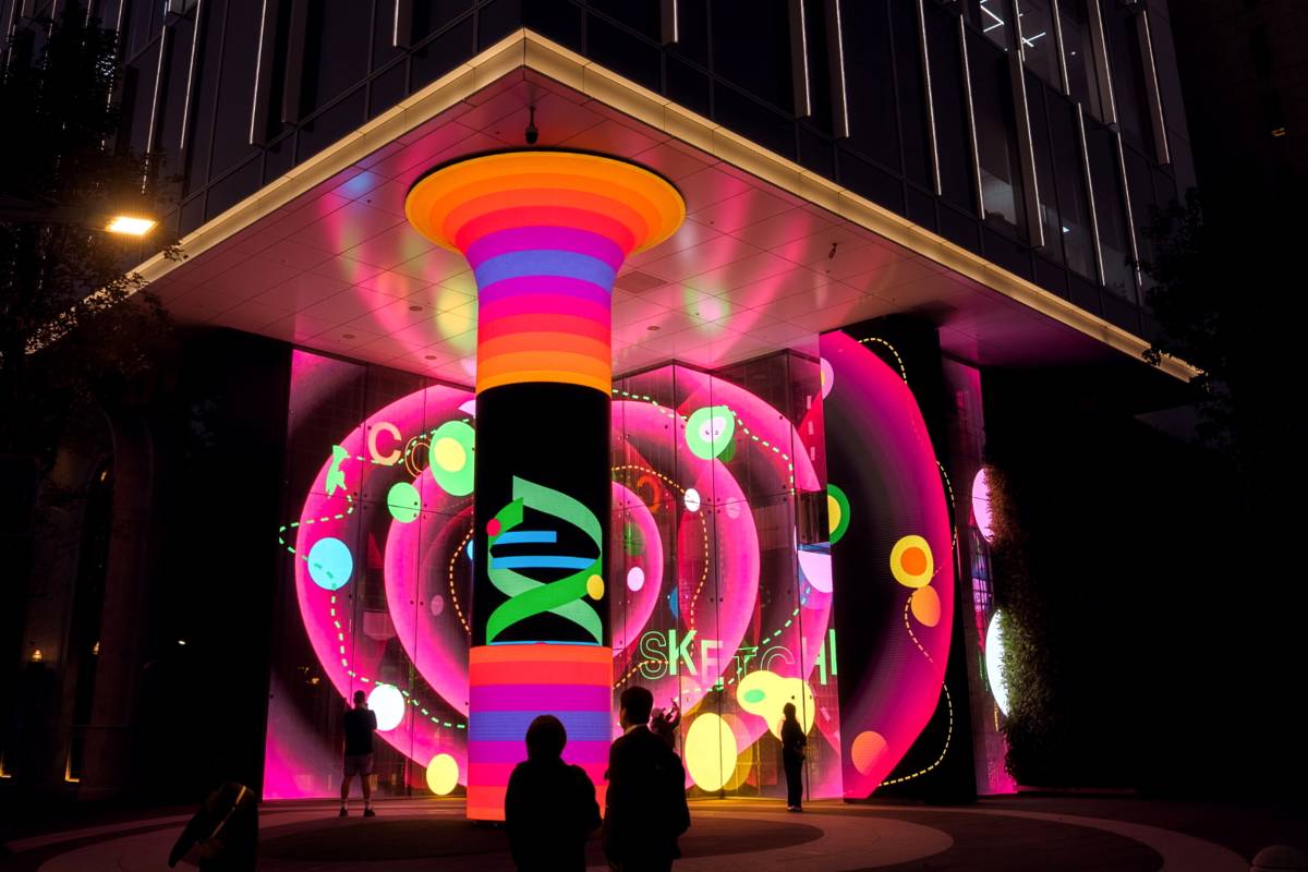 豪華朗機工《宇宙寫生》戶外衛星展。(圖片提供／Taipei Lumitree) 