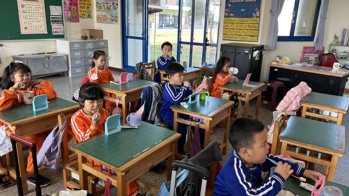 113學年度「口腔保健績優學校遴選」-特優-臺南市將軍區鯤鯓國小-飯後進行督導式潔牙