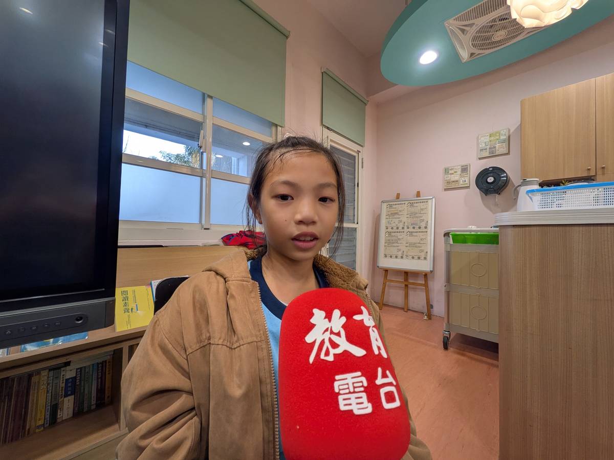 平時就喜歡捏黏土的學生廖可樂，對這次「雞母狗仔」手作體驗躍躍欲試