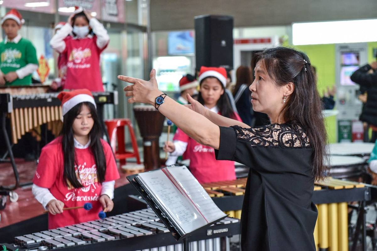 臺北市興華國小打擊樂團在文山運動中心進行公益演出

