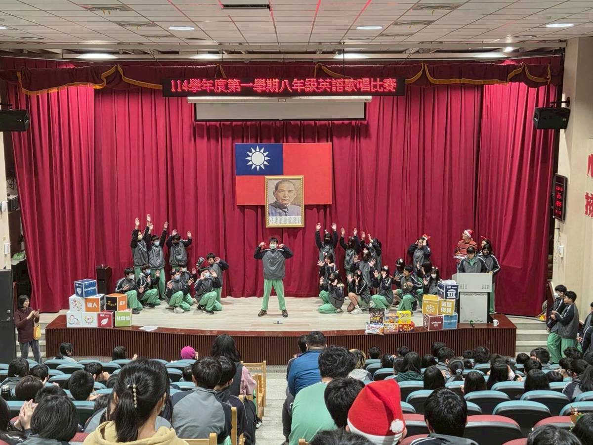 各班級精心設計動作與隊形設計