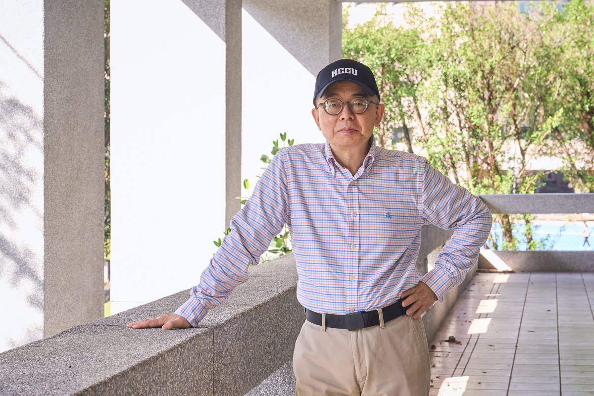 國立政治大學傳播學院教授陳儒修獲選擔任愛沙尼亞塔爾圖大學「臺灣研究講座」，將於明年(115年)二月至六月前往該校講學。(政大提供)