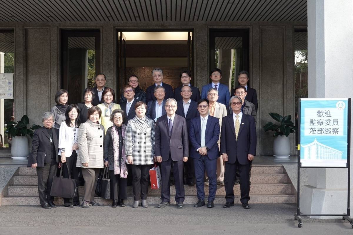 監察院教育及文化委員會巡察教育部(監察院提供)