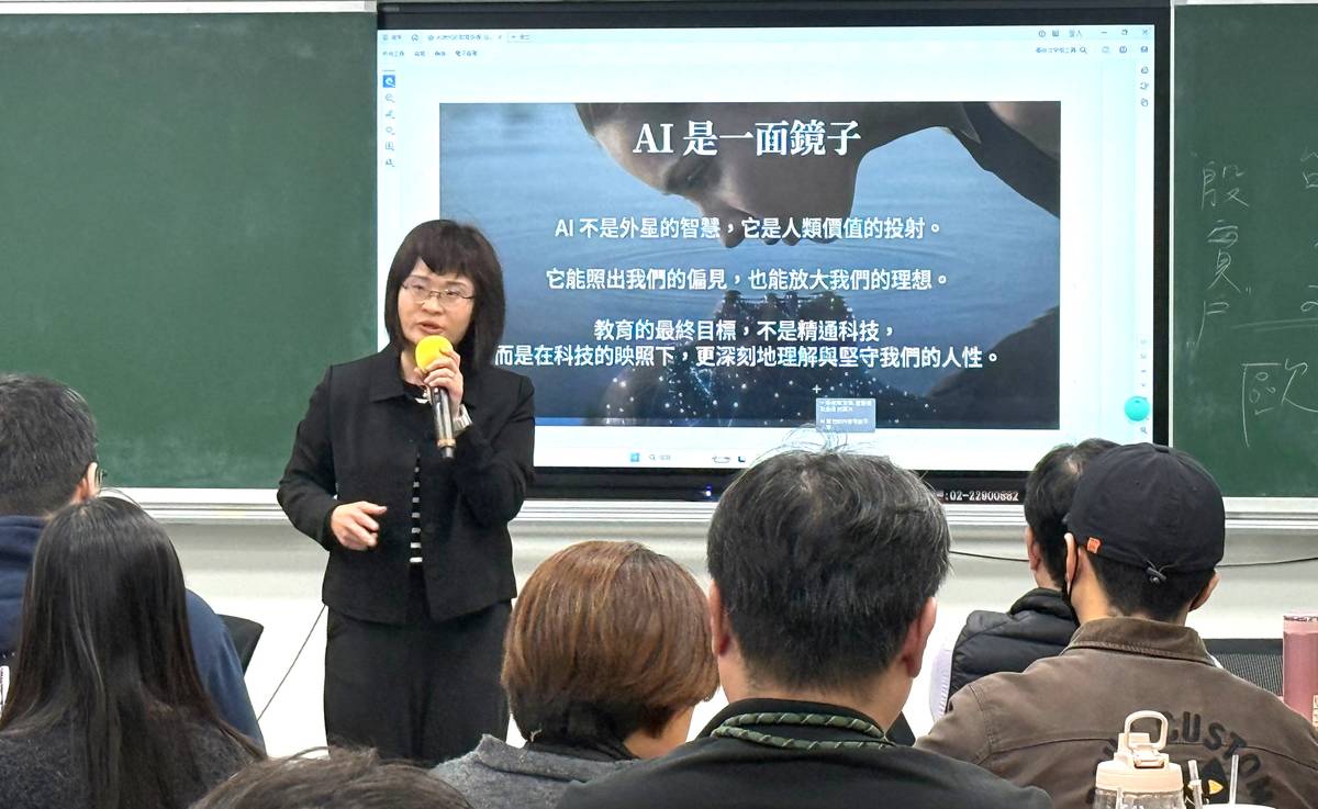錦和高中張純寧校長邀請「高中職1區」典範學校教師齊聚錦和，分享課程設計經驗與研發