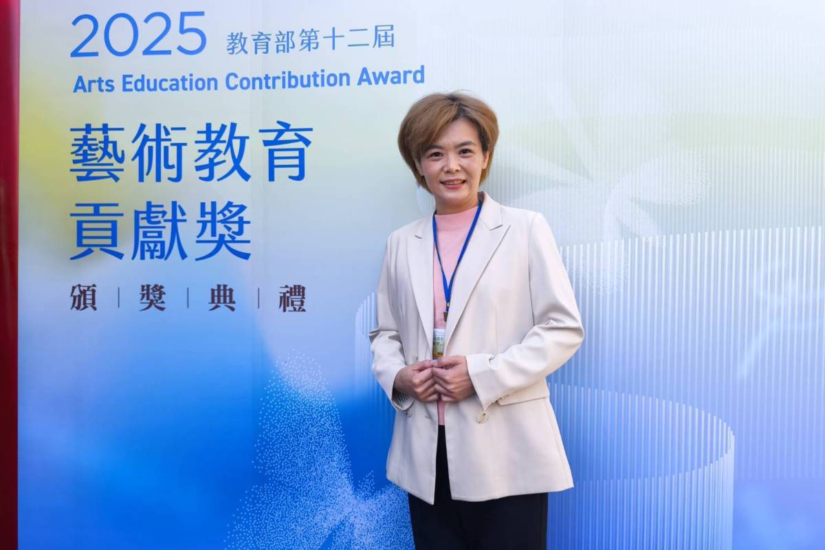 新北市秀朗國小音樂教師洪晴瀠在教學上不斷創新，推動音樂平權與合唱教育，獲得教育部藝術教育貢獻獎肯定。