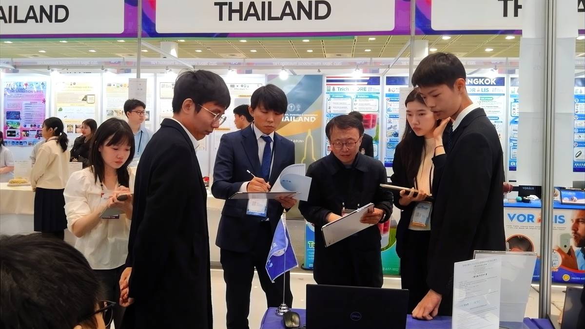 泰山高中與亞東科大陽明交大結合AI技術運用於生醫影像自動判讀系統榮獲金牌獎