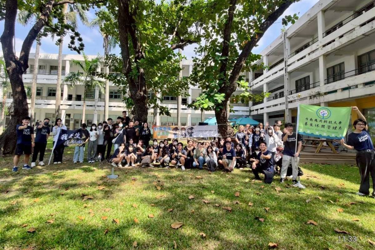 校園綠地與大樹皆是養生核心元素