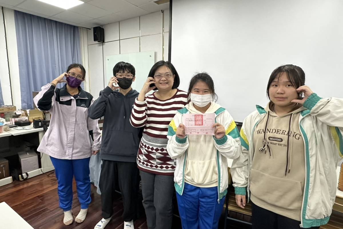 「公益義賣」活動盈餘，捐給公益團體。